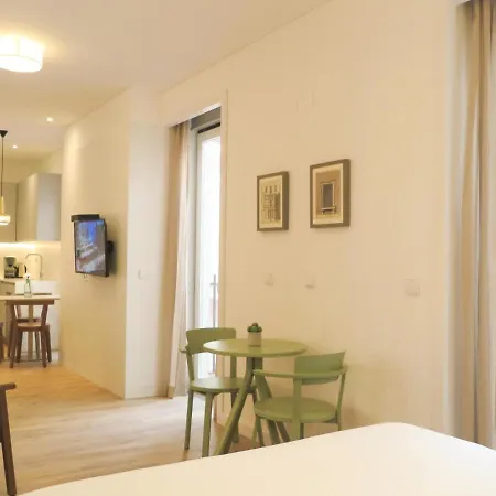 아파트 Chiado Modern With Ac Elevator Terrace 리스본